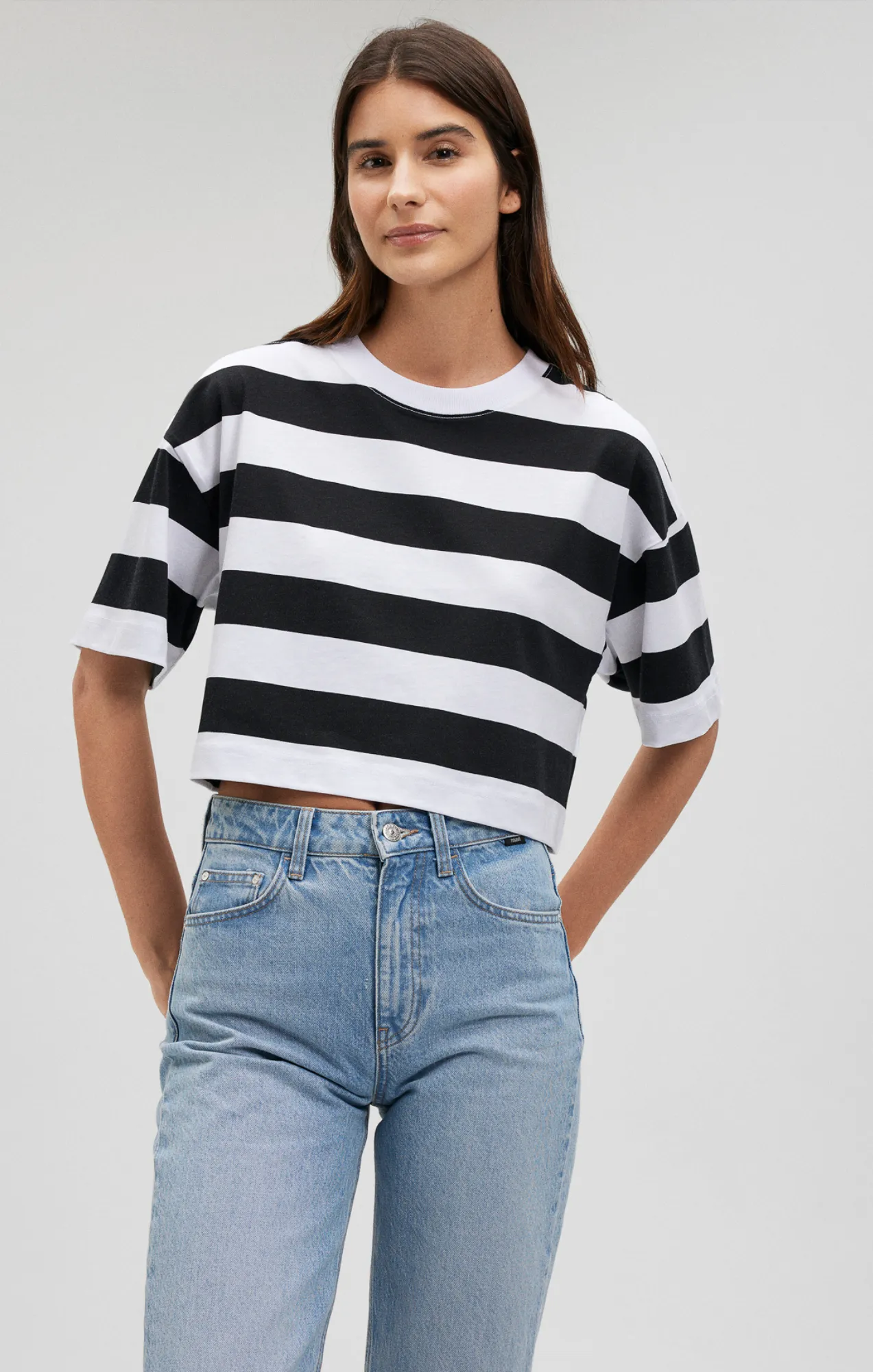 BOXY CREW NECK T-SHIRT IN BOLD STRIPE